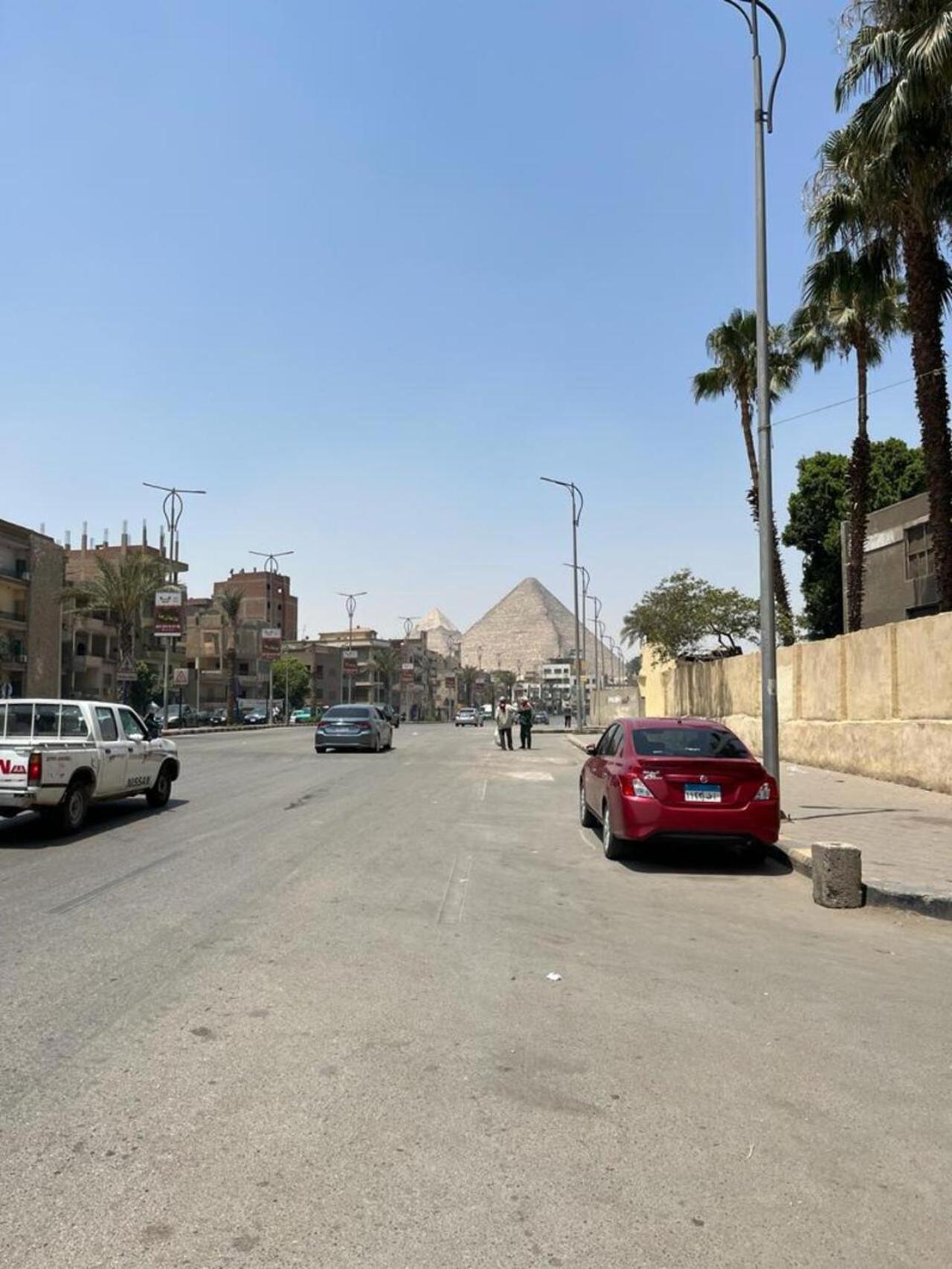 Rotana Pyramids View Vandrarhem Nazlet el-Sîsi Exteriör bild