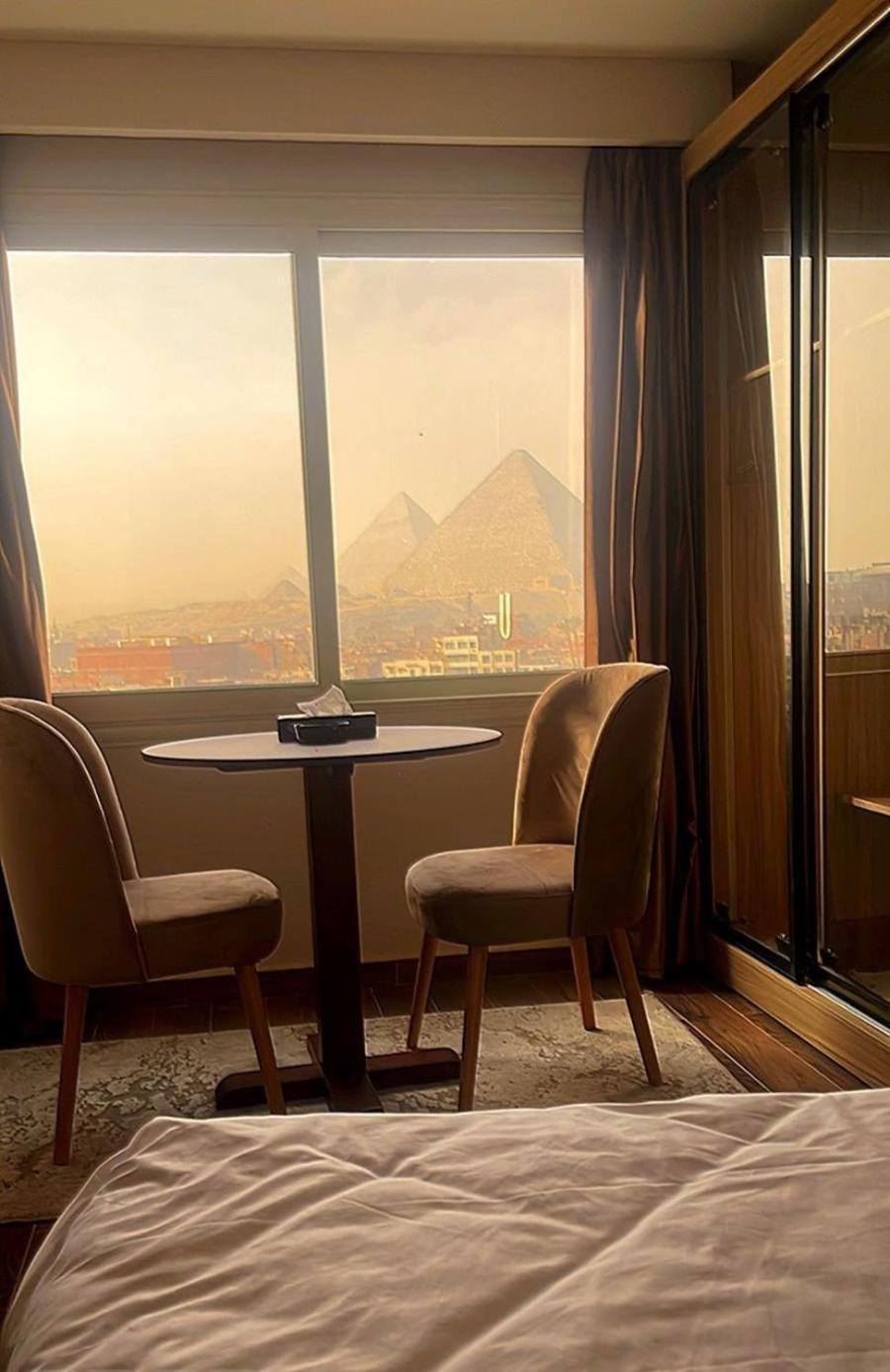 Rotana Pyramids View Vandrarhem Nazlet el-Sîsi Exteriör bild