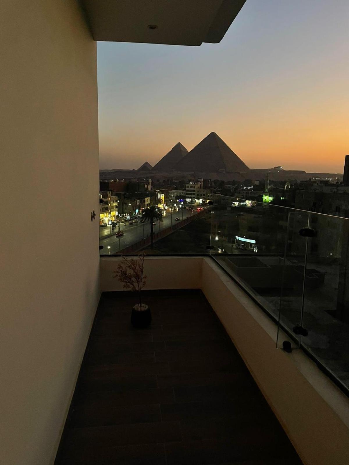 Rotana Pyramids View Vandrarhem Nazlet el-Sîsi Exteriör bild