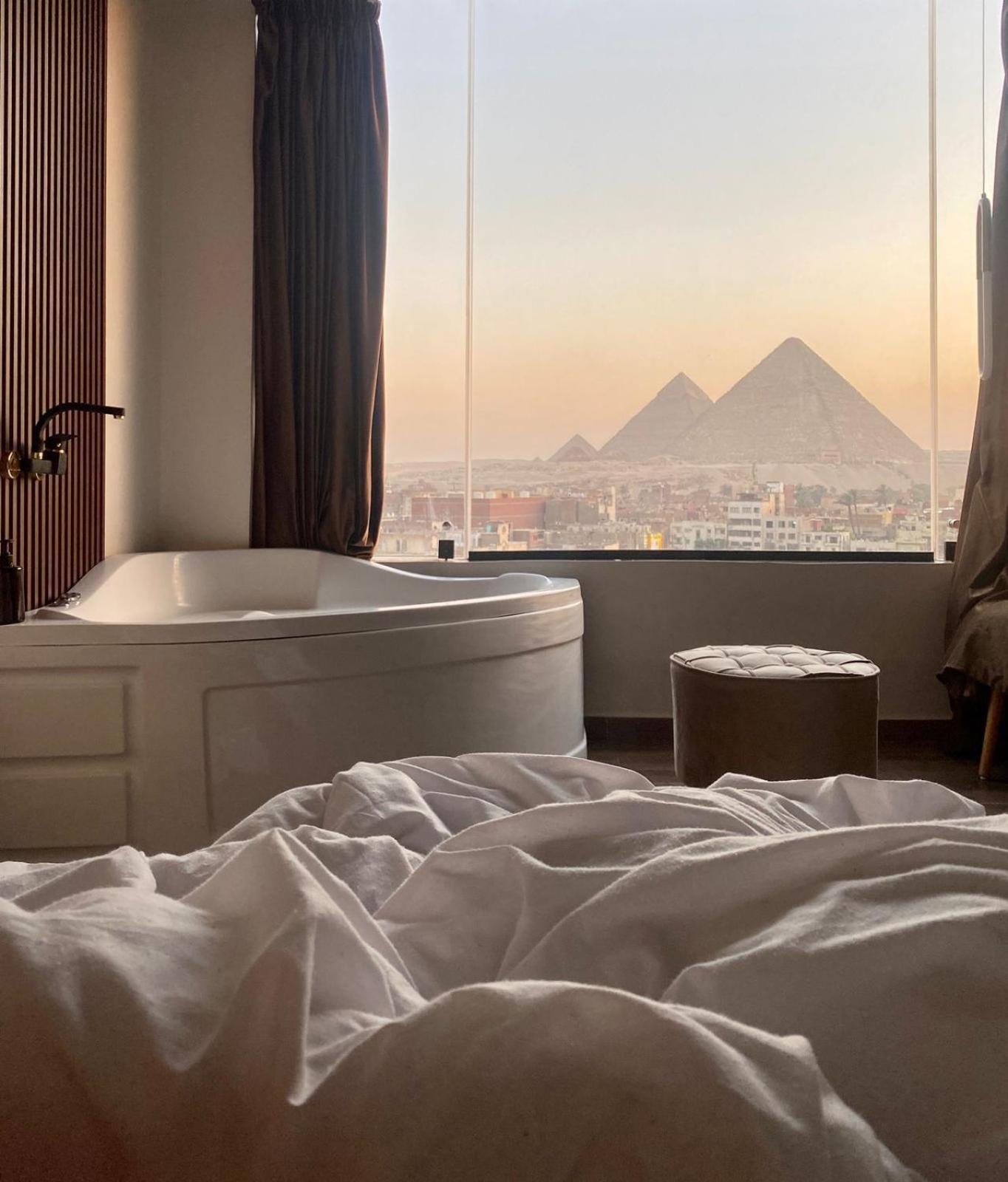 Rotana Pyramids View Vandrarhem Nazlet el-Sîsi Exteriör bild