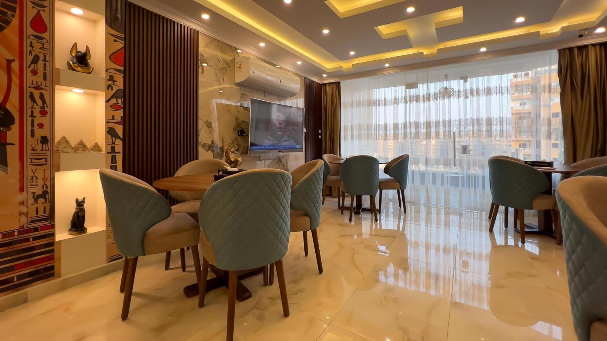 Rotana Pyramids View Vandrarhem Nazlet el-Sîsi Exteriör bild